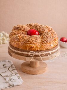 Λαμπρόψωμο_Παραδοσιακές Πασχαλινές συνταγές για ψωμί_Λαμπροκουλούρα