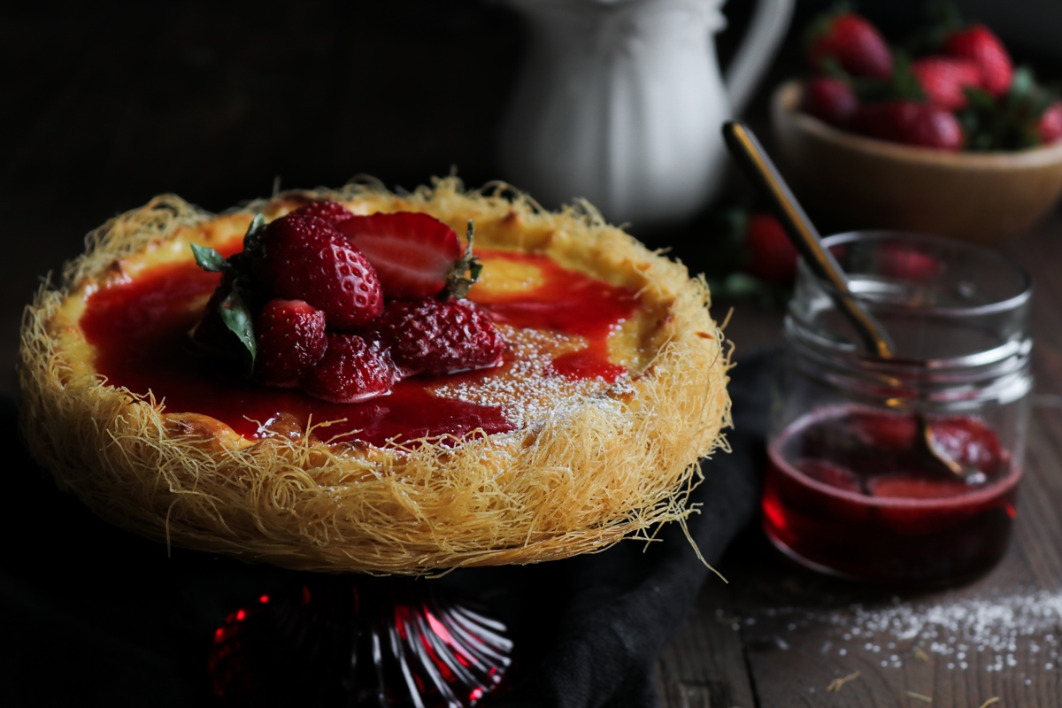 Cheesecake με Καταΐφι και Φράουλες