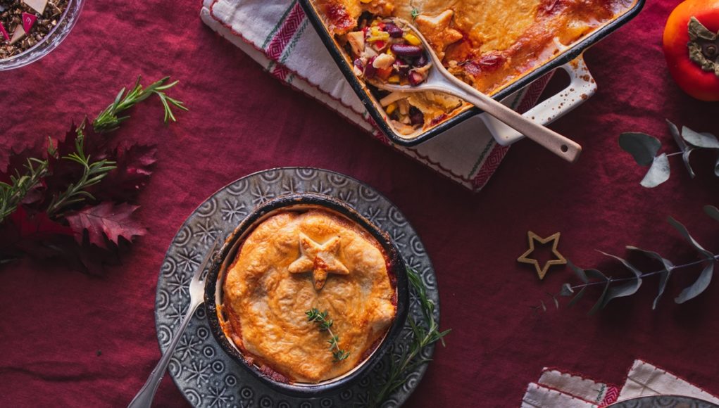 Γιορτινή κοτόπιτα με καλαμπόκι και κόκκινα φασόλια