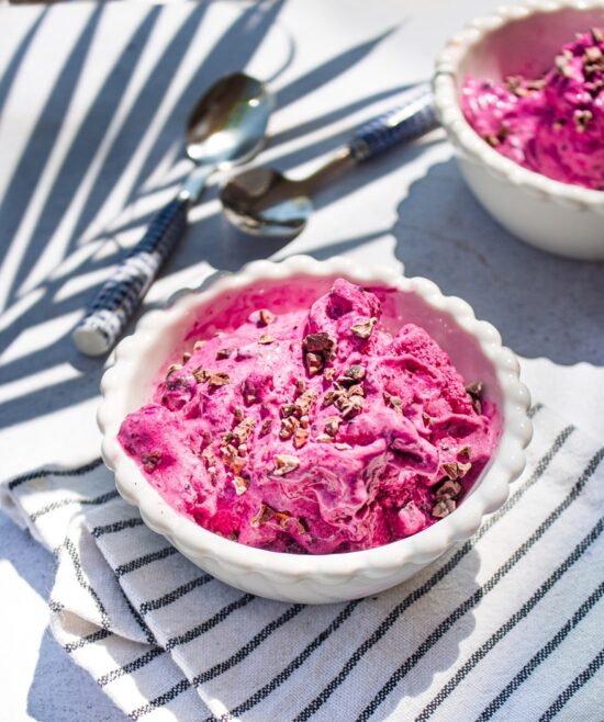 Παγωμένο γιαούρτι με κόκκινα φρούτα (Frozen Yogurt )