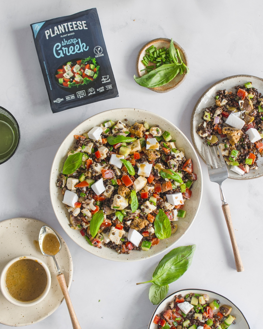 Vegan συνταγές για χωριάτικη σαλάτα με τυρί χωρίς λακτόζη_μαυρες φακές